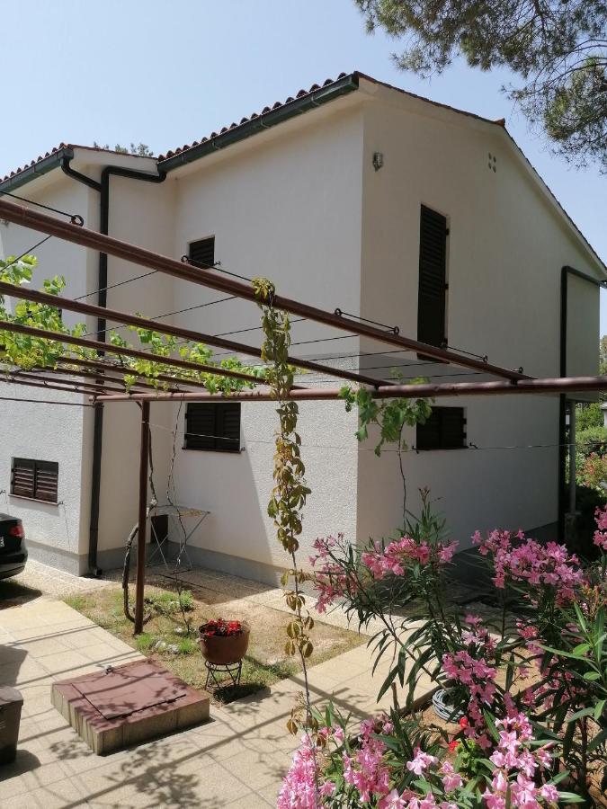 Guesthouse Butkovic Punat Exterior photo